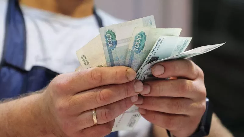 توقعات بوصول عجز ميزانية روسيا لعام 2024 إلى 1.5 تريليون روبل