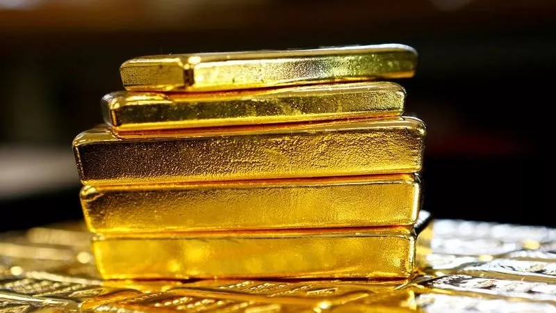 ارتفاع العقود الآجلة للذهب بنسبة 0.4%