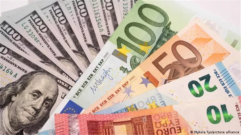 مورجان ستانلي يتوقع تراجع اليورو لمستوى التكافؤ مع الدولار خلال أشهر