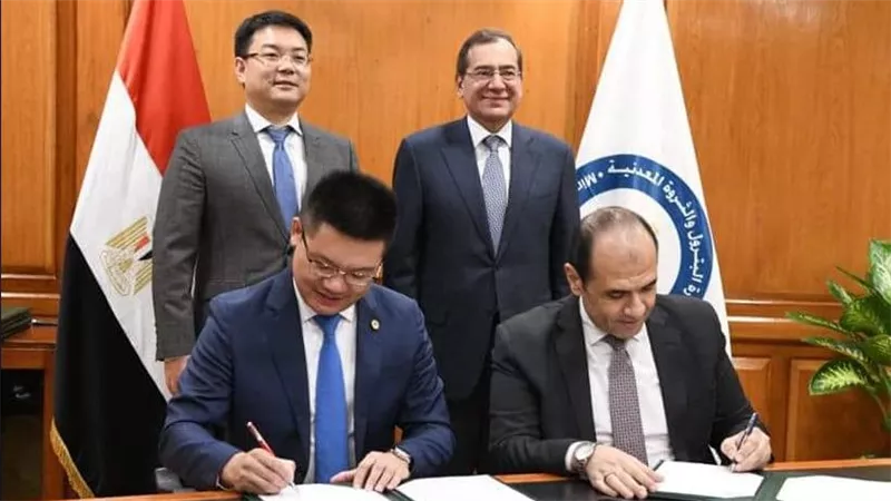 3 اتفاقيات تعاون بين قطاع البترول وهواوي لدعم التحول الرقمي وحلول الطاقة الشمسية وتدريب القيادات