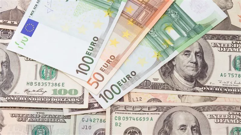 استقرار الدولار واليورو.. وترقب لبيانات التضخم في أوروبا