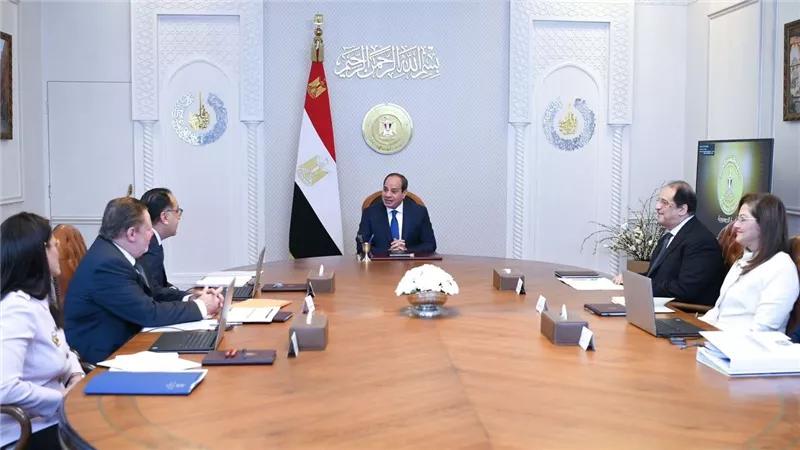توجيهات عاجلة من السيسي لرئيس الوزراء ومحافظ البنك المركزي