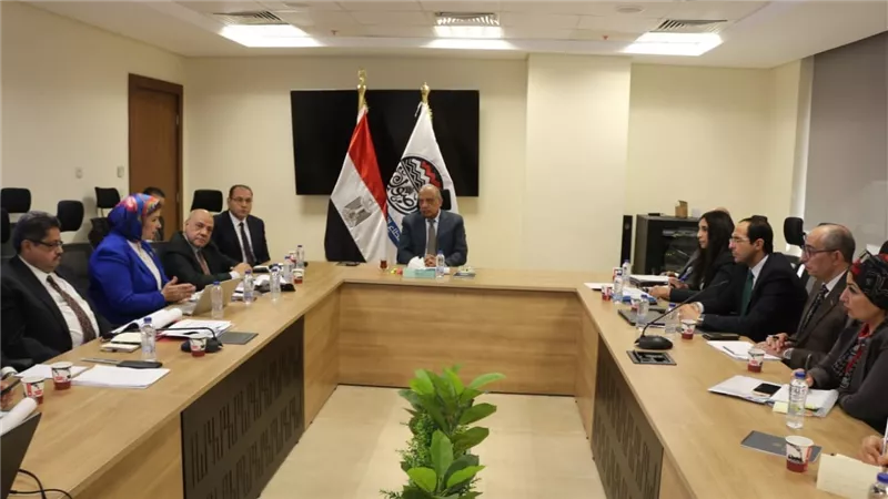 آخر تطورات المشروع القومي لتطوير صناعة الغزل والنسيج وتوفير الأقطان اللازمة للتشغيل