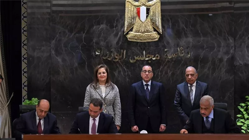 رئيس الوزراء يشهد إتمام صفقة تطوير وإدارة 7 من الفنادق التراثية والسياحية المهمة في مصر