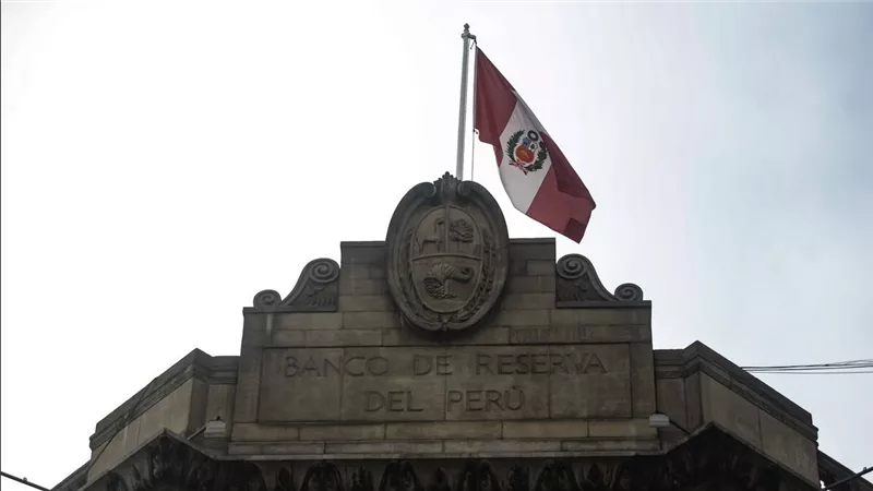 البنك المركزي في بيرو يتوقع انكماش الناتج المحلي بنسبة 0.5% في 2023
