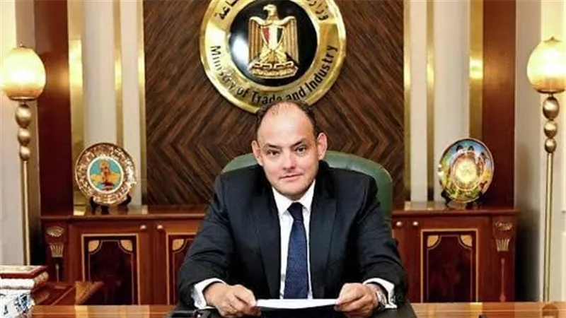 وزير التجارة يترأس الوفد المشارك باجتماع اللجنة العليا للشراكة الصناعية بالبحرين