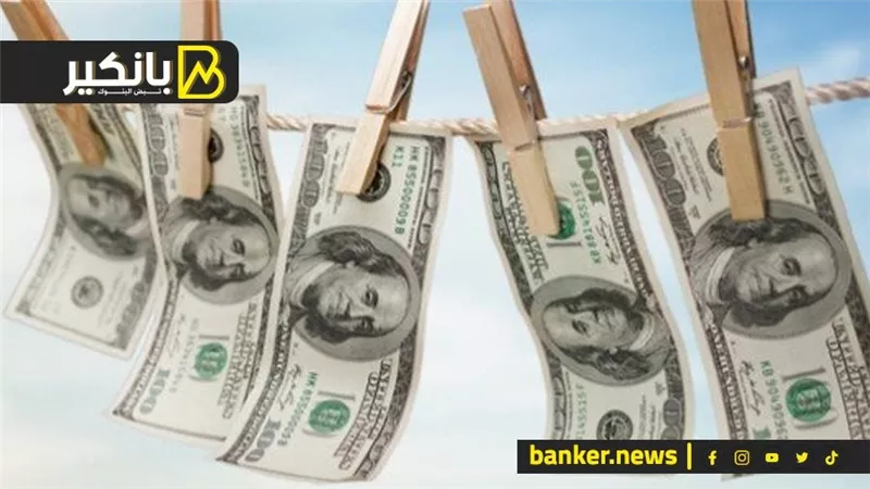 الدولار اختفى من السوق السوداء.. والتجار بدأو غسل الأموال 