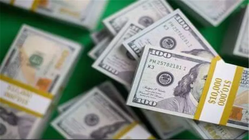 مستر اكس.. حكاية عفاريت الدولار وملايين تحت الأرض
