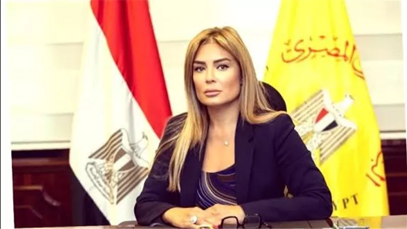 غادة توفيق: أولوية عمل البنك المركزي تتمثل في دعم التنمية بقطاعات التعليم والصحة والتدريب المهني