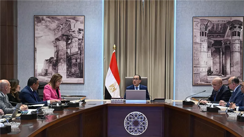 رئيس الوزراء يُتابع الموقف التنفيذي للمشروعات السكنية 