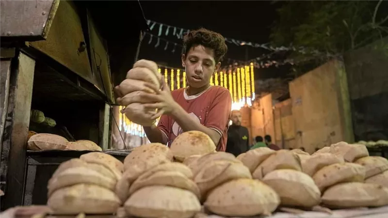 توقعات بارتفاع التضخم في مصر في مارس بعد تحرير سعر الصرف 