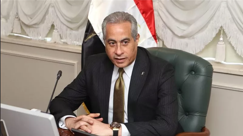 وزارة العمل تُتَابِع تنفيذ قرار إجازة عيد الفطر لعمال القطاع الخاص