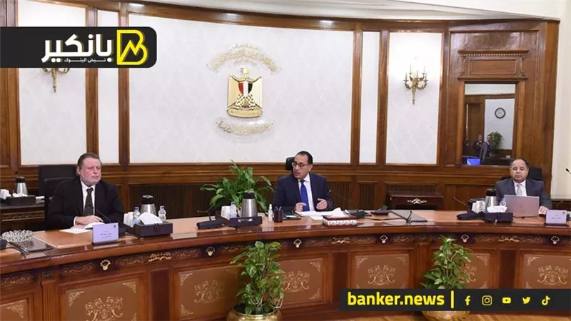 أبلكيشن مدبولي.. ولعبة القط والفار بين الحكومة والتجار