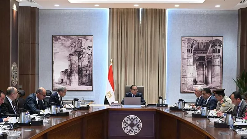 مدبولي: جاهزية الجهاز المصرفي لإتاحة أي مكون دولاري لزيادة الاحتياطي الاستراتيجي من السلع الرئيسية