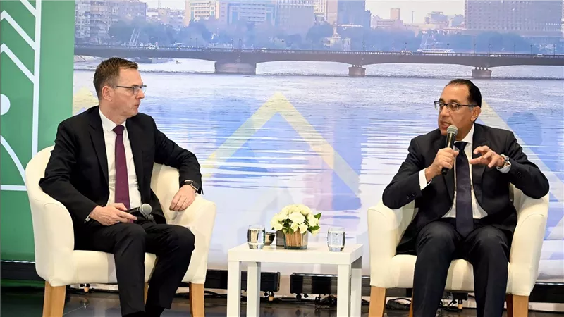 مدبولي: الإصلاحات الهيكلية للاقتصاد تعتمد على سعر صرف مرن وضبط السياسات المالية