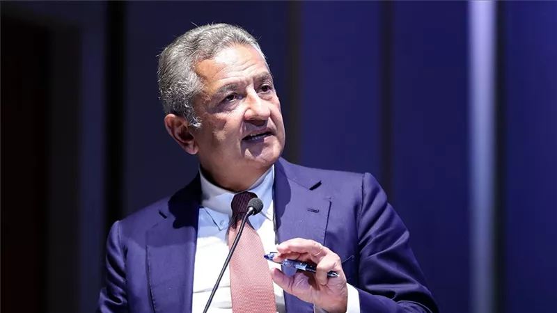 عضو بالمركزي الأوروبي: يجب على البنوك الإيطالية مغادرة روسيا
