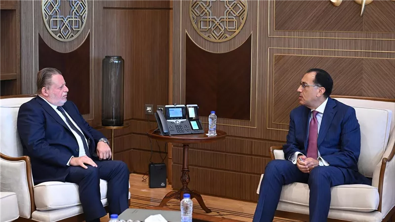 مدبولي وعبدالله يناقشان تحقيق مستهدفات زيادة الحصيلة الدولارية من مصادر الدخل المختلفة