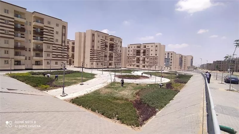 وزير الإسكان يتابع موقف تنفيذ وحدات 