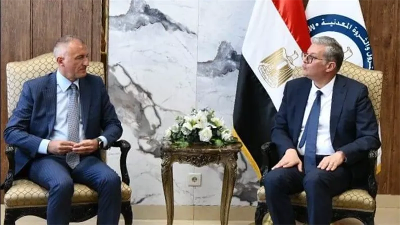 رئيس إيني الإيطالية: خطط لتنفيذ برامج حفر الآبار في مصر لزيادة إنتاج الحقول