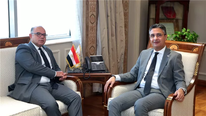 وزير التموين يبحث مع رئيس الرقابة المالية آليات تنشيط البورصة السلعية