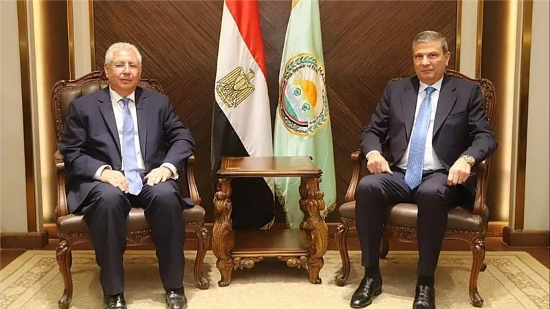 وزير الزراعة يبحث سبل التعاون والاستثمار الزراعي بين مصر والكويت