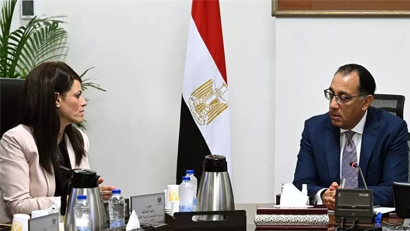 رئيس الوزراء يتابع الموقف التنفيذي لمشروعات المبادرة الرئاسية 