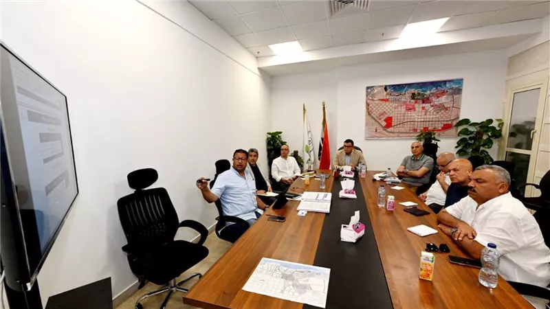 وزير الإسكان يستعرض الجداول الزمنية لإنهاء وتسليم الوحدات السكنية لحاجزيها بالعلمين الجديدة