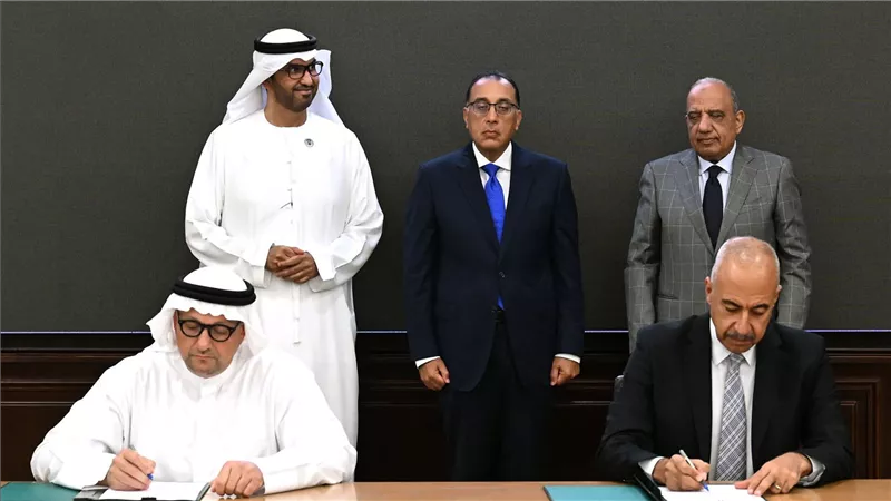 توقيع اتفاقيتي مشروع إنشاء محطة إنتاج الكهرباء من طاقة الرياح بخليج السويس