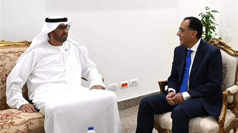 مدبولي يبحث مع وزير الصناعة الإماراتي تفعيل المشروعات المشتركة بقطاعي الصناعة والطاقة