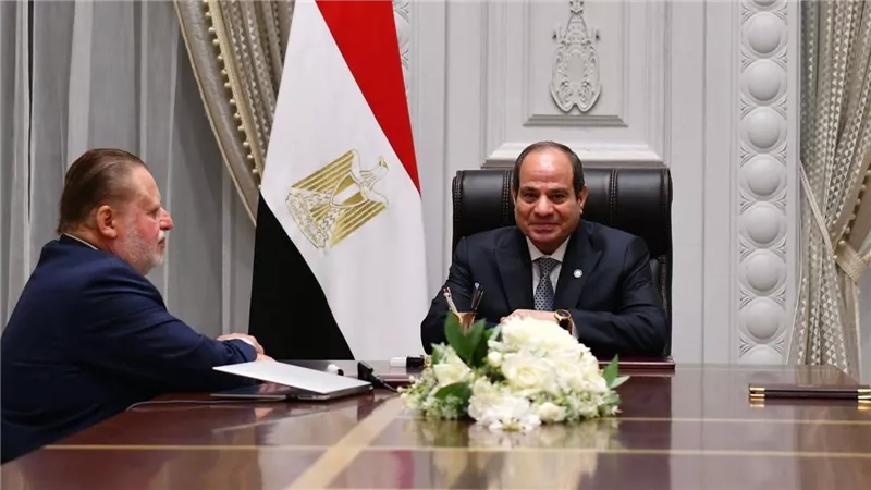 الرئيس عبد الفتاح السيسي يستقبل محافظ البنك المركزي حسن عبد الله للاطلاع على مؤشرات الوضع الاقتصادي المصري والعالمي