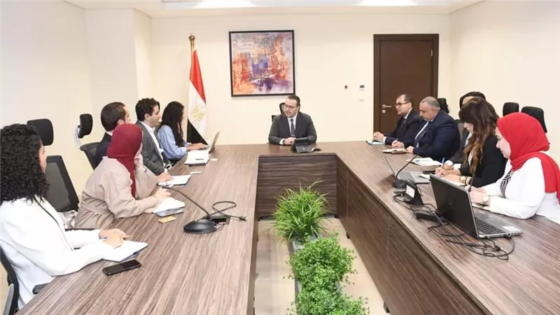 مسئولو بنك الاستثمار الأوروبي يعربون عن تطلعهم لزيادة التعاون مع وزارة الإسكان