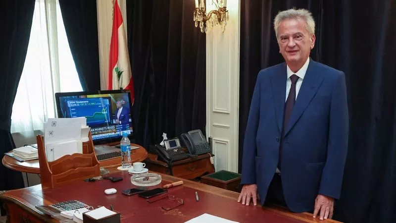 استمرار حبس رياض سلامة حاكم مصرف لبنان السابق بتهمة الاختلاس