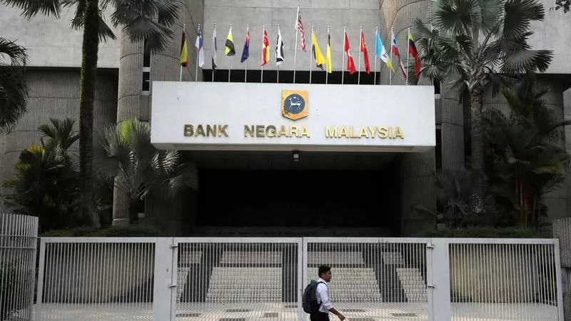 توقعات بتثبيت البنك المركزي الماليزي لأسعار الفائدة عند 3% حتى 2026 على الأقل