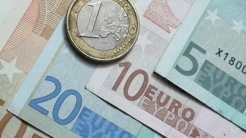 سعر اليورو اليوم الأربعاء 19-3-2025 في البنك المركزي المصري