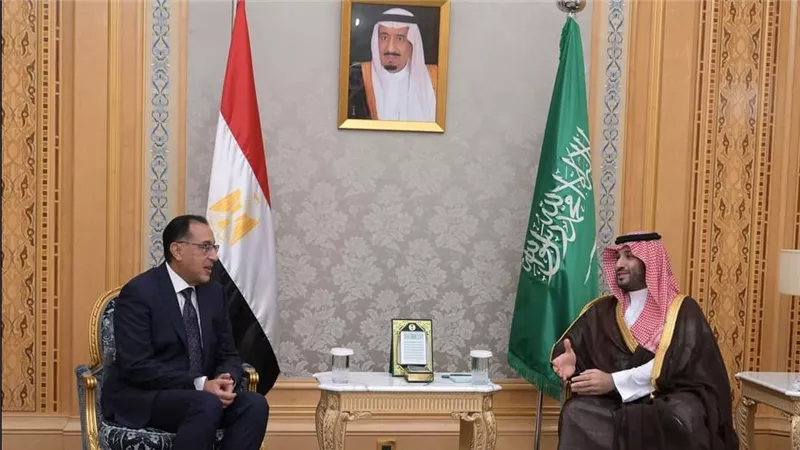 ولي العهد السعودي: ضخ 5 مليارات دولار استثمارات كمرحلة أولى في مصر