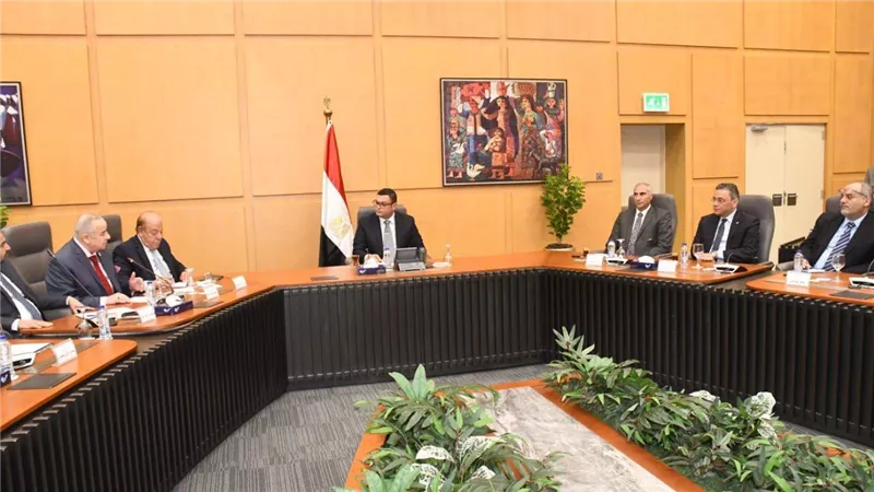 وزير الإسكان: حريصون على توفير الفرص الاستثمارية بمختلف المجالات
