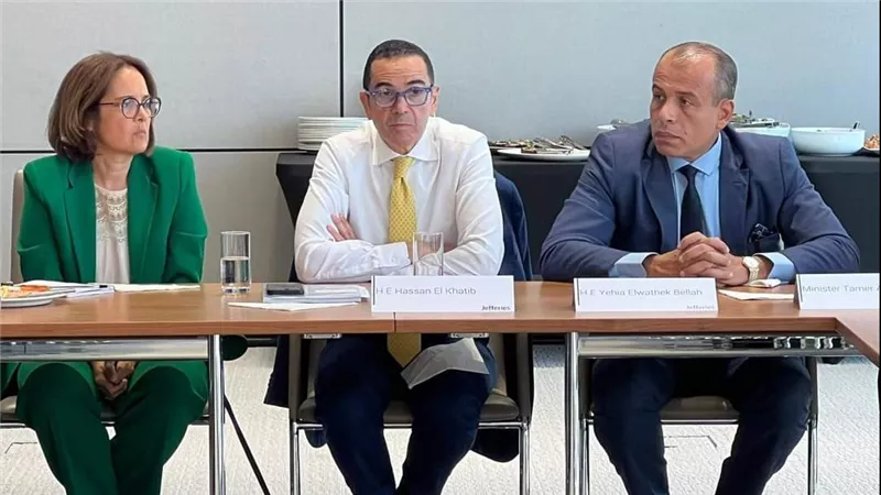 الخطيب: نعمل على جذب استثمارات في مجالات التكنولوجيا والصناعات التحويلية والخدمات المالية