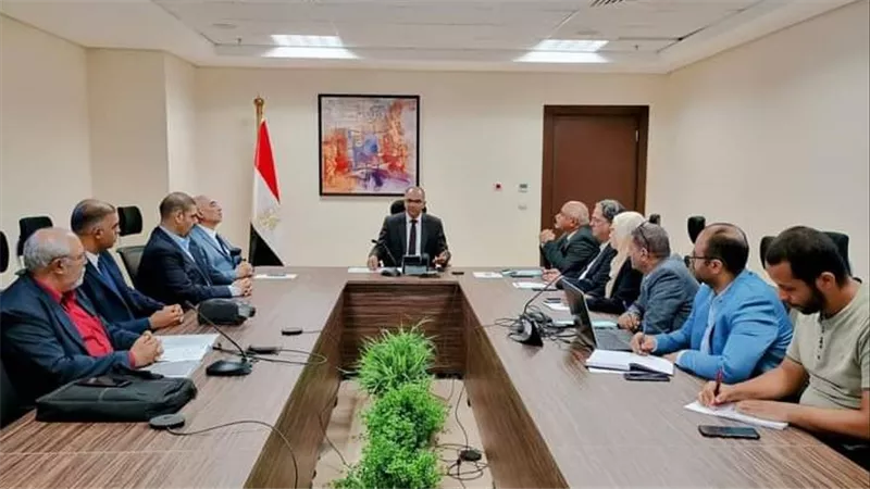 نائب وزير الاسكان : تشجيع وتوطين صناعة المهمات الكهروميكانيكية داخل مصر