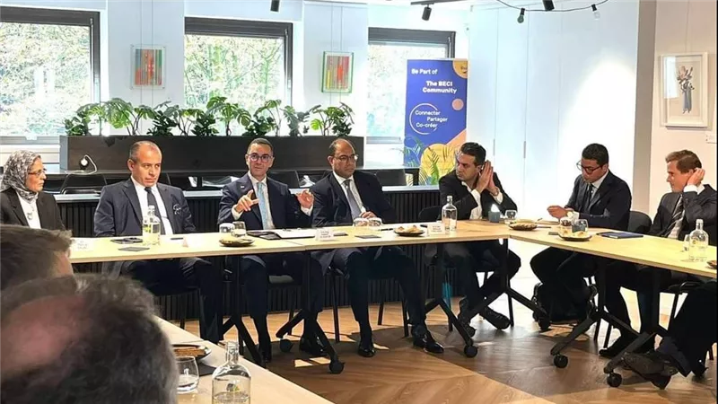 الخطيب: فرص استثمارية متاحة في مشروعات البنية التحتية تمثل جزءًا من رؤية مصر 2030