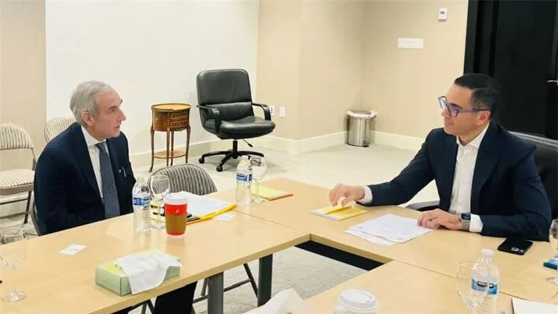 وزير الاستثمار يبحث مع نائب رئيس Koch Inc مشروعات الشركة الحالية واستثماراتها المستقبلية في مصر