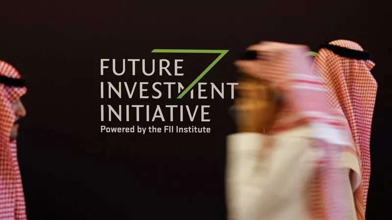 صندوق الثروة السيادي السعودي يعتزم خفض استثماراته الخارجية