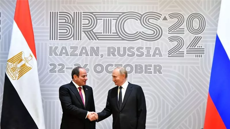 زيارة مهمة في توقيت حساس جدا.. السيسي بيعمل إيه في روسيا؟ 