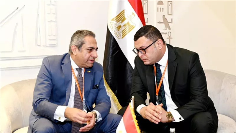 وزير الإسكان ورئيس شركة العاصمة يتابعان موقف المشروعات التنموية والمرافق