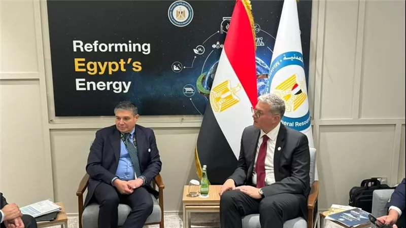 وزير البترول يبحث مع شركة بيكر هيوز لموقف استكمال الدراسة الفنية المتعلقة بتخزين الغاز بالحقول الناضبة