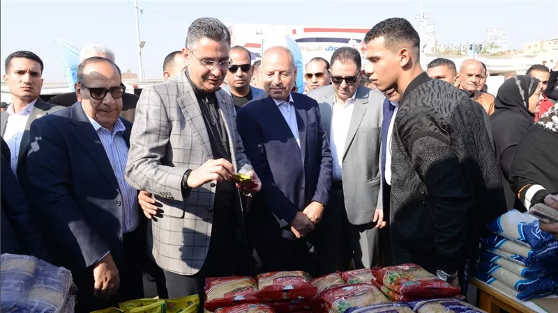 وزير التموين: توفير السلع بتخفيضات 30% بأسواق اليوم الواحد