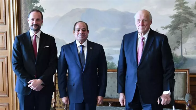 خلال مأدبة عشاء مع ملك النرويج..الرئيس السيسي يدعو الشركات النرويجية للاستثمار في مصر