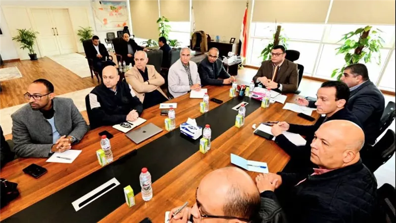 وزير الإسكان يتابع موقف تنفيذ المشروعات التنموية المتنوعة بإقليم الساحل الشمالى الغربى