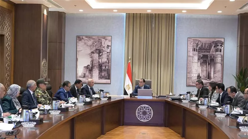رئيس الوزراء يُتابع الموقف التنفيذي لأعمال تطوير مدينة رأس الحكمة وإعادة تسكين العائلات