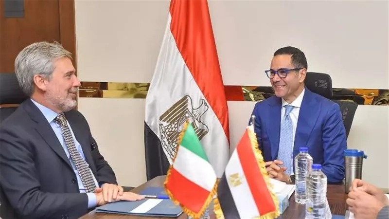 مصر تبحث التعاون مع إيطاليا في رقمنة الإجراءات الجمركية وصناعة الأدوية والأجهزة الطبية
