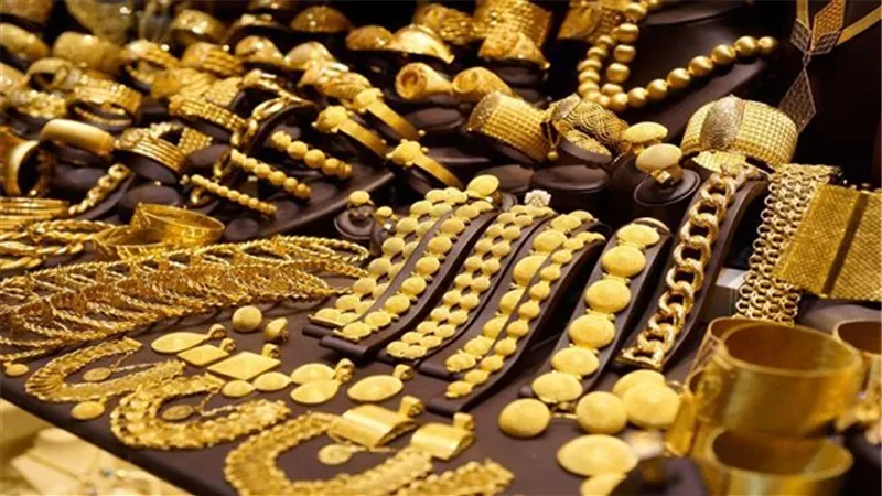 السر في المواطنين.. لماذا الذهب في مصر أقل سعرًا من البورصة العالمية؟